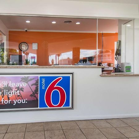 Motel 6-San Bernardino, Ca - Downtown Bagian luar foto