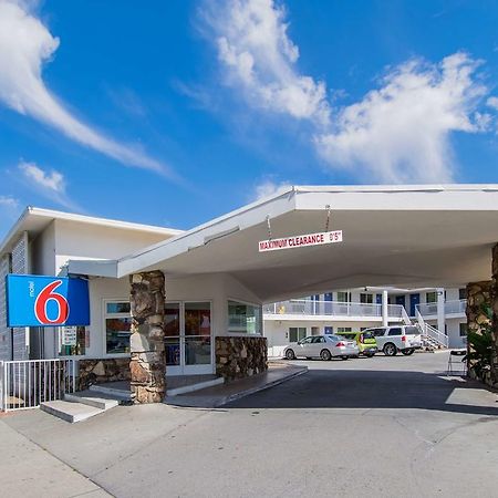 Motel 6-San Bernardino, Ca - Downtown Bagian luar foto