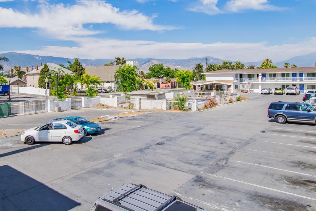 Motel 6-San Bernardino, Ca - Downtown Bagian luar foto