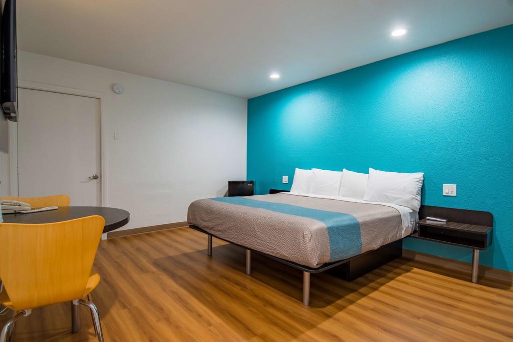 Motel 6-San Bernardino, Ca - Downtown Bagian luar foto