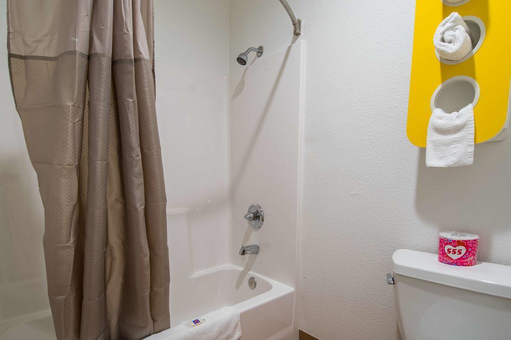 Motel 6-San Bernardino, Ca - Downtown Bagian luar foto