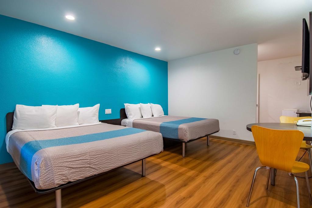 Motel 6-San Bernardino, Ca - Downtown Bagian luar foto